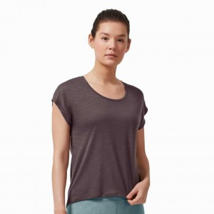 Maroon On Active Flow Women's T-shirts | HNK729185