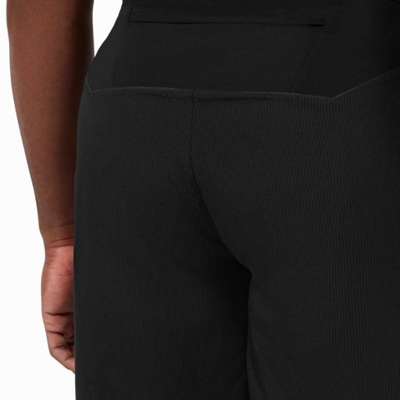 Black On Lightweight Men's Running Shorts | WRT079612